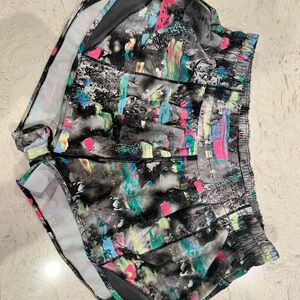 lululemon athletica Black and Pink Athletic Hotty Hot short 2.5”